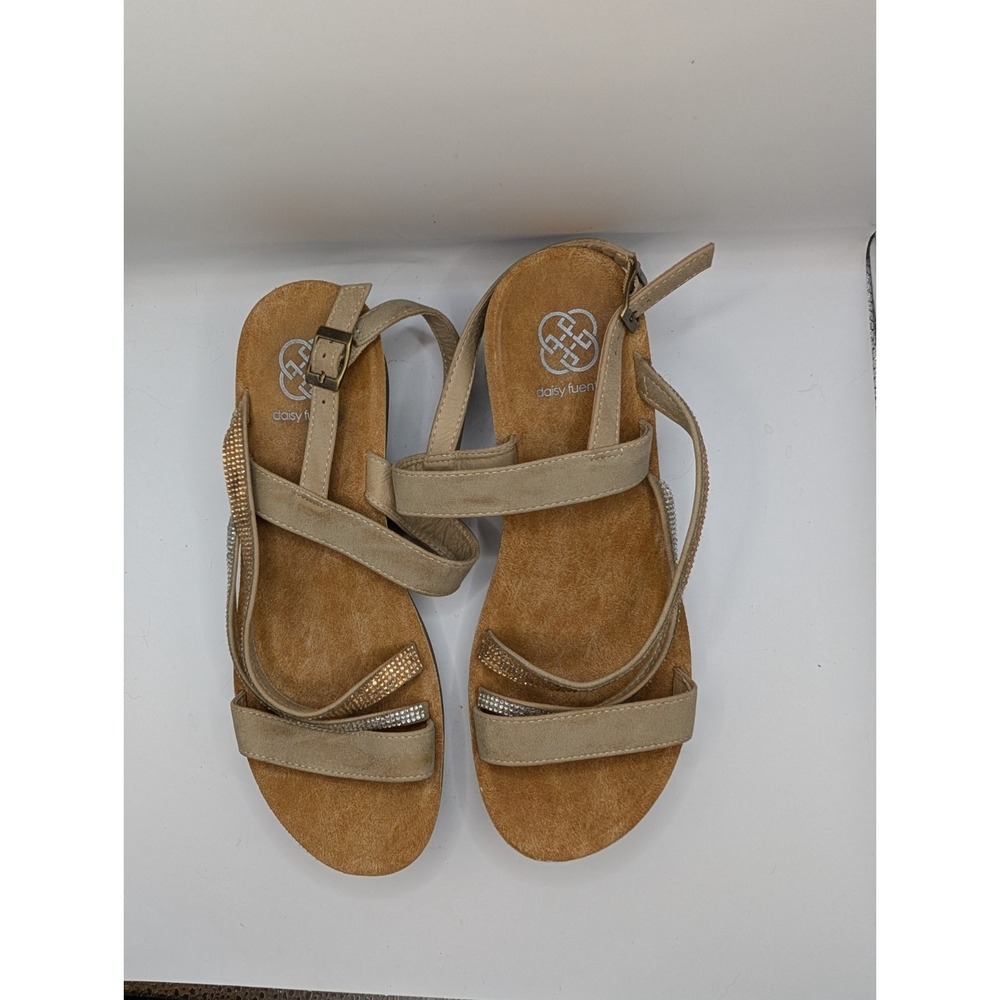 Daisy Fuentes Women's Rhinestone Sandals Size 11 Light Weight And Comfortable